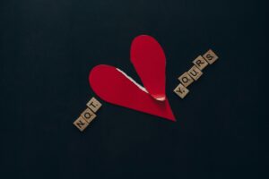 Read more about the article M-am despărțit de partenerul narcisist pentru că nu mai suportam și tot nu-mi găsesc liniștea! Ce e-n neregulă cu mine?